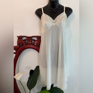 Vintage Vanity Fair Coquette Off White Lace Satin Lace Chemise Slip Dress